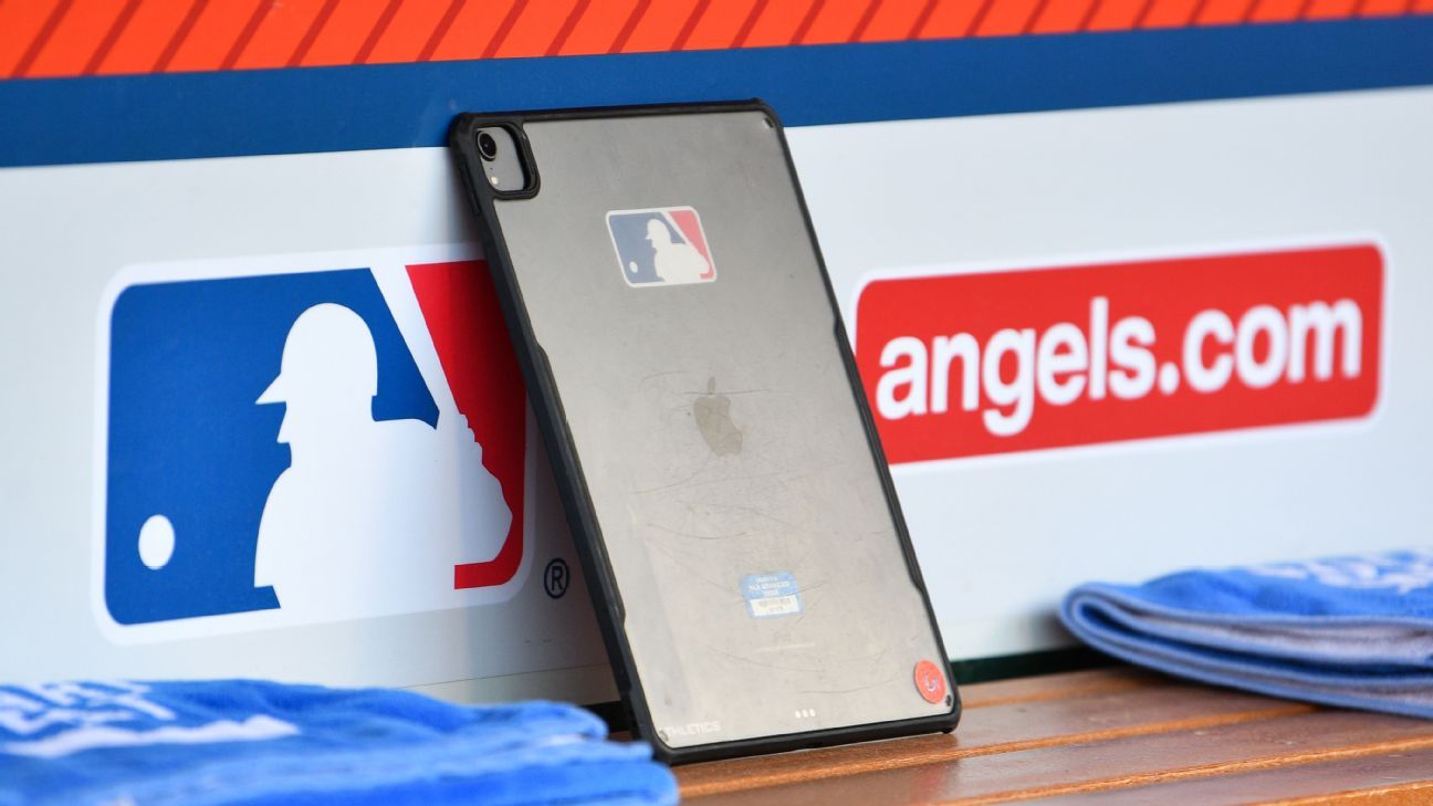 曼城足球体育平台 - MLB禁用球员休息区iPad人工智能辅助战术，引发行业震动 - 曼城足球